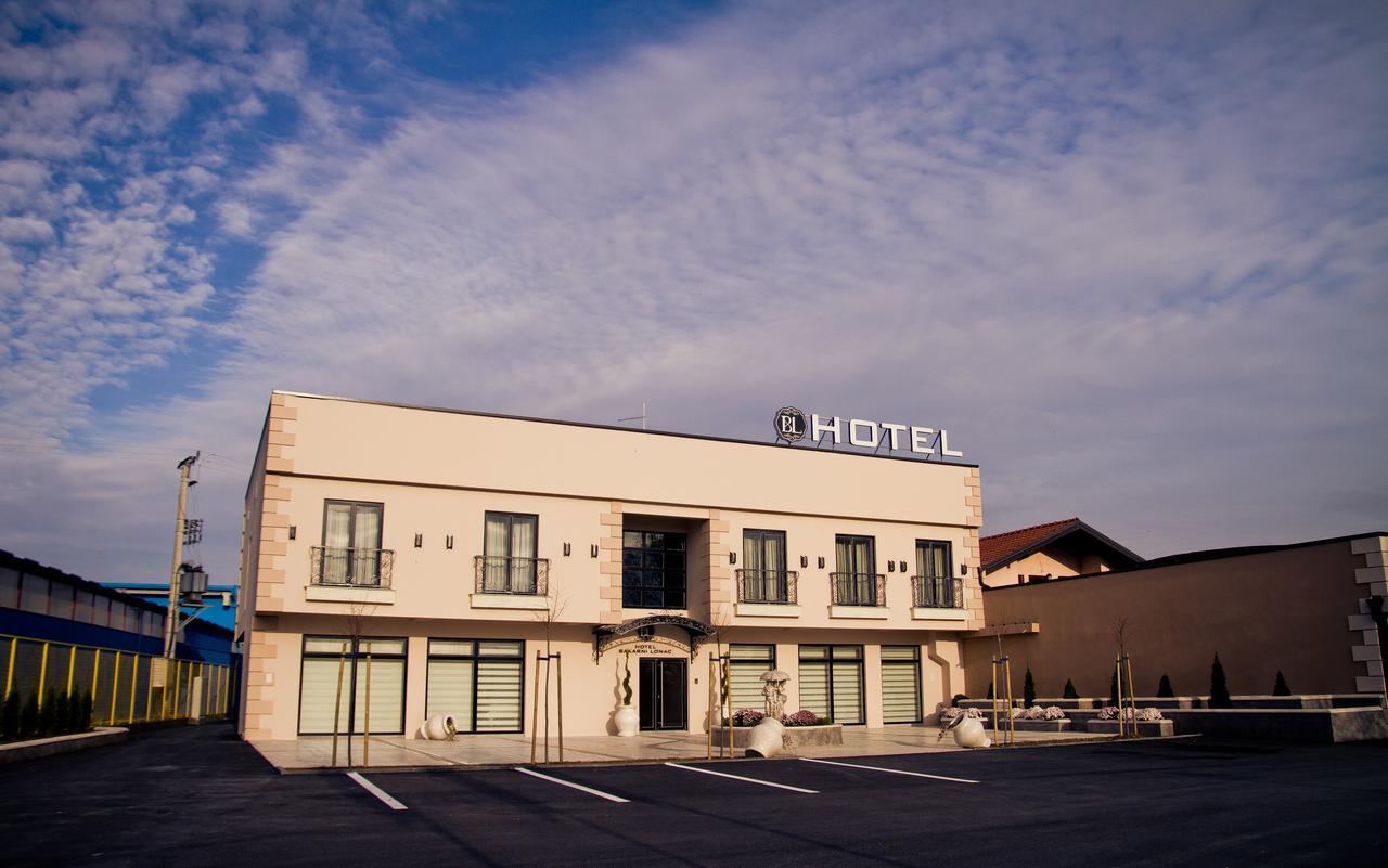 Hotel Bakarni Lonac Brcko Bagian luar foto