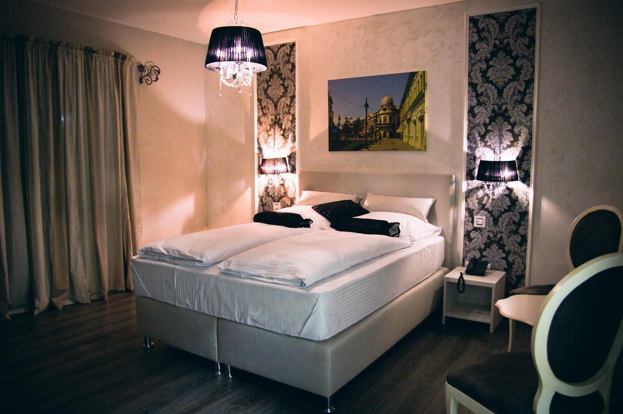 Hotel Bakarni Lonac Brcko Bagian luar foto